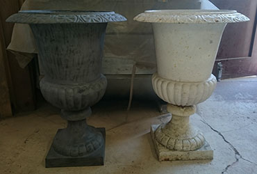 Vases en fonte